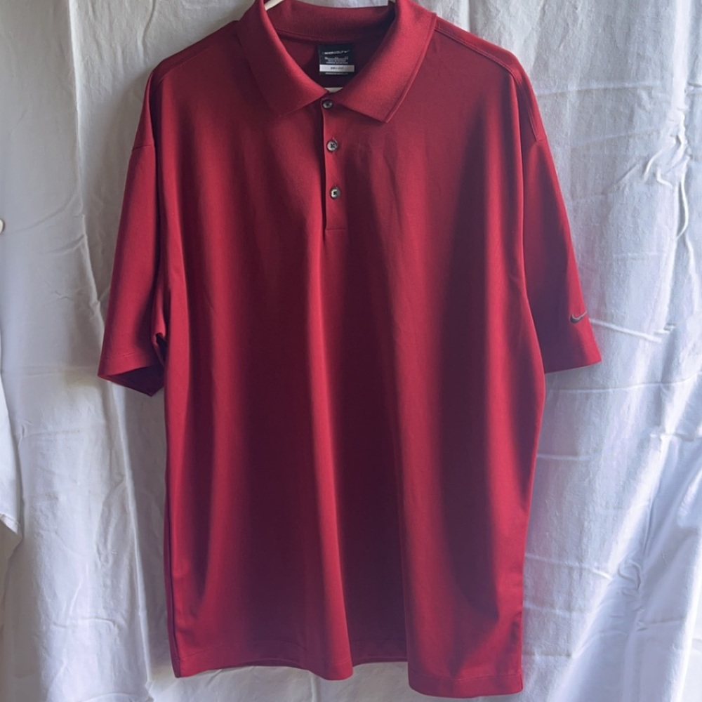 RED NIKE DRI FIT GOLF SHIRT ⛳️